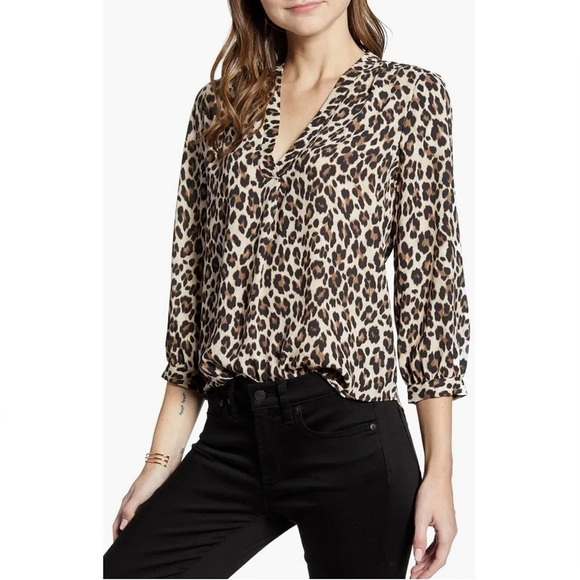 VINCE CAMUTO Leopard Print V-Neck Blouse Small - Picture 1 of 4
